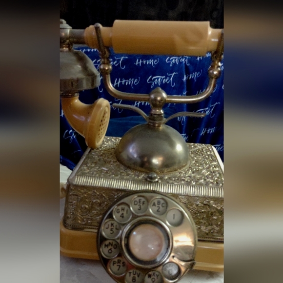 VINTAGE PRINCESS ROTARY BRASS PHONE ☎️ boudoir decor - Picture 2 of 11